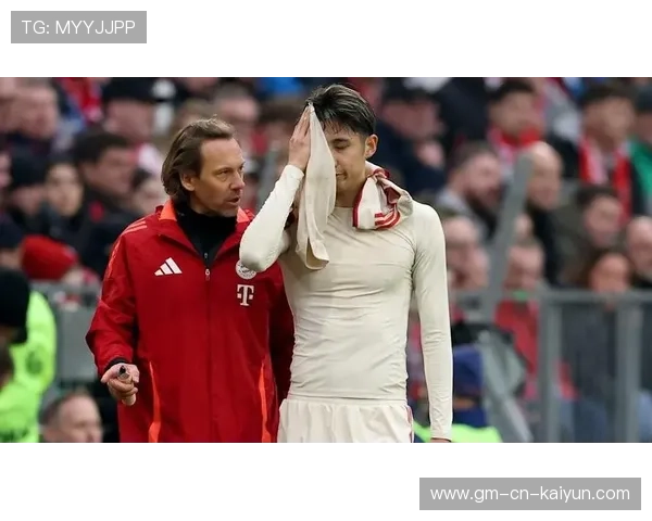 拜仁通过分边创造多点威胁,阿方索速度持续炸裂