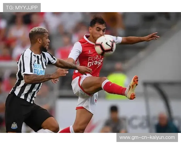 那不勒斯锋线在比赛中不断创造机会 那不勒斯锋线在比赛中不断创造机会