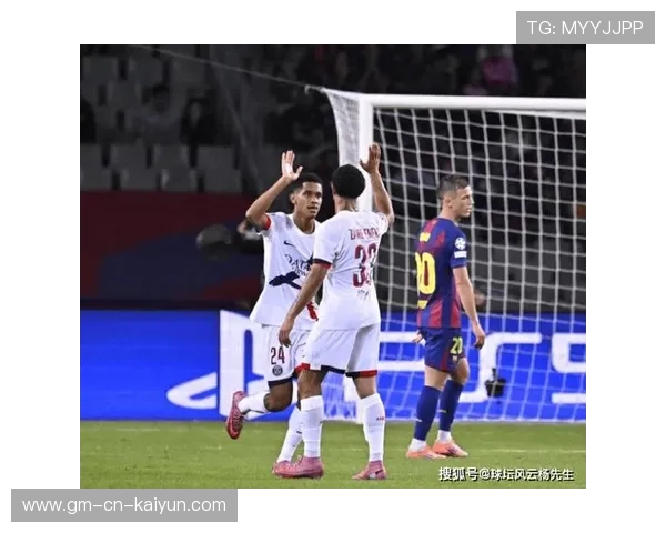 巴黎前场围抢赢得主动